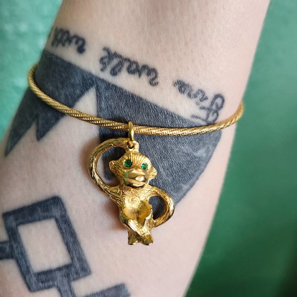 Vintage Mid-Century Gold Monkey with Green Rhinestone Eyes Charm Bracelet - Picture 3 of 9